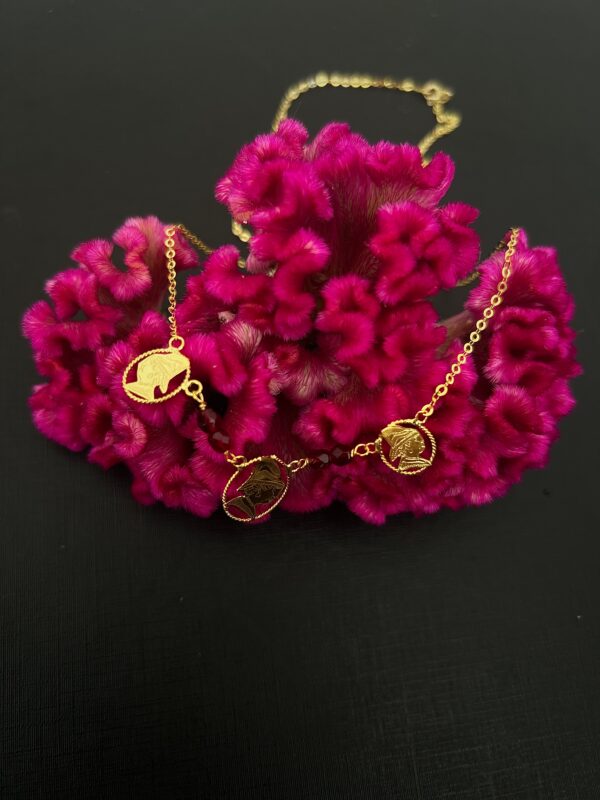 Collier Motif Cayennaise – Grenats Rouges – Image 2