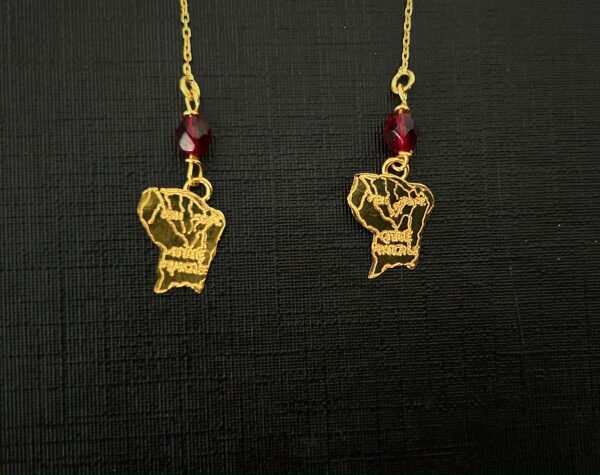 Boucles d’Oreilles Chaînette – Carte de la Guyane – Grenats Rouges – Image 2