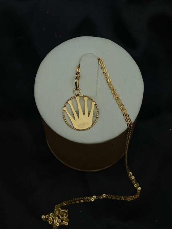 Collier avec Pendentif Motif Couronne – Image 2