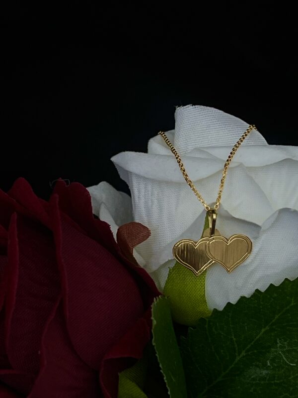 Collier avec Pendentif Double Cœur – Image 4
