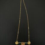 Collier Motif Trèfle – Grenats Bleus