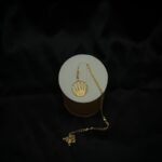 Collier avec Pendentif Motif Couronne